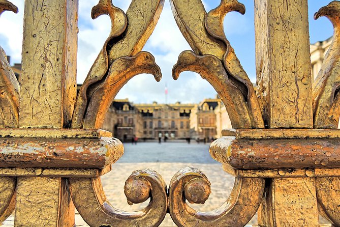 Versailles Palace & Marie-Antoinette's Estate Guided Tour - From Paris to Versailles: why the minibus day actually works