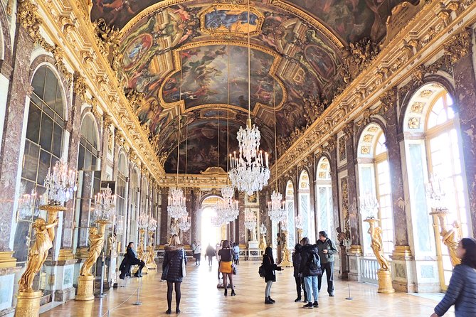 Versailles Palace & Marie-Antoinette's Estate Guided Tour - Palace of Versailles: Hall of Mirrors with less time wasted