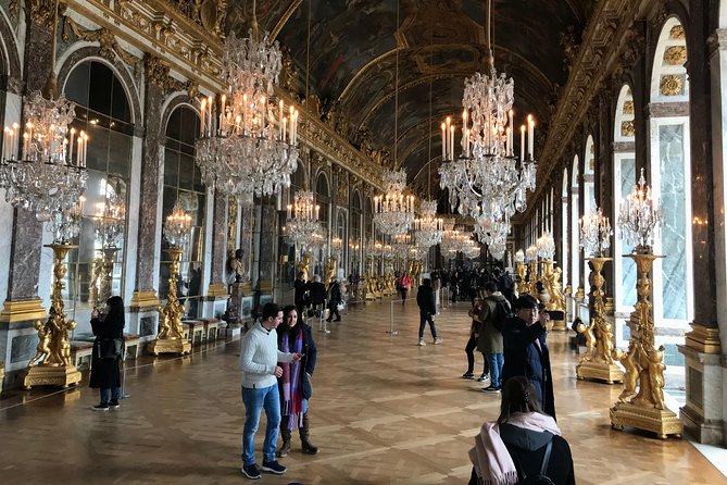 Versailles Palace & Marie-Antoinette's Estate Private Guided Tour - Entering the Palace of Versailles: State Apartments and the Hall of Mirrors