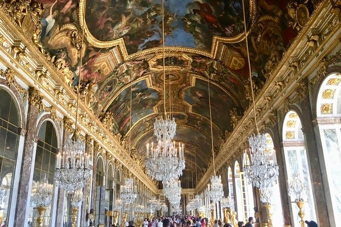Versailles Palace & Marie-Antoinette's Estate Private Guided Tour with Lunch - What this “Versailles with lunch” day really includes