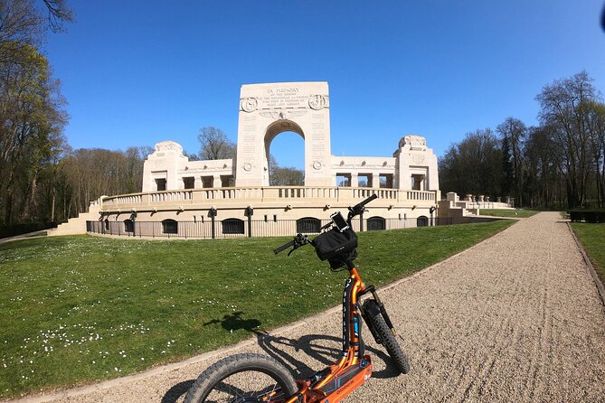 Versailles: Path of the Heroes on original electrics 2 wheels - Pershing and Lafayette above Versailles