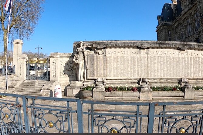 Versailles: Path of the Heroes on original electrics 2 wheels - Trianon Palace and the Treaty of Versailles