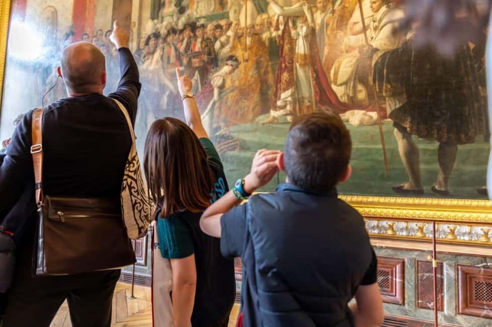 Versailles: Private Family Tour of Palace w/ Reserved Entry - How the private guide shapes the whole experience