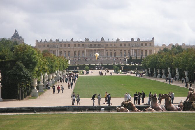 Versailles Private Guided Tour - Reserved Entry Included - Is $287.78 per person a fair price?