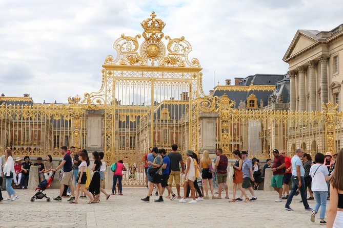 Versailles Private Half Day Guided Tour with Access from Paris - The main limitation: a brisk visit