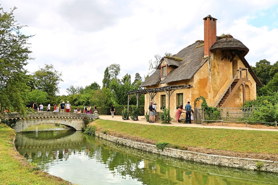 Versailles: Skip-the-Line Guided Palace Tour and Full Access - Gardens time: 2,000 acres, plus winter and free-days reality