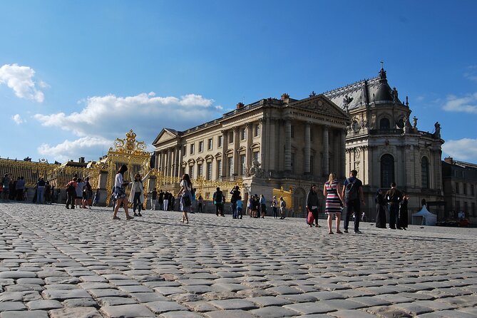 Versailles Small Group Guided Tour with Local Guide - Crowds, heat, and timing: how to avoid a miserable inside-day