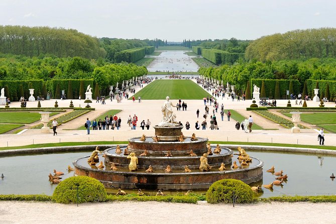 Versailles Timed Entrance Ticket and Giverny Small Group Day Trip from Paris - Logistics that really matter: walking, shoes, and pacing