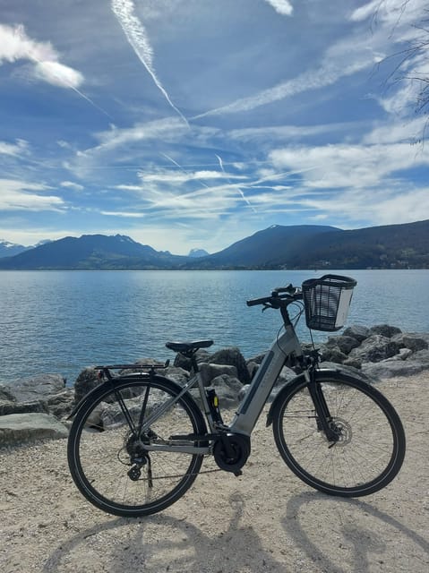 Veyrier-du-Lac: Electric Bike and Boat Experience - Who will enjoy this Lake Annecy day most