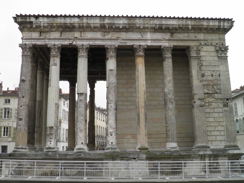Vienne: Private Walking Tour with Guide - Starting at the Tourist Office of Vienne