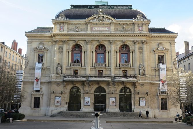 Vieux Lyon Cultural & Historical Walking Guided Tour (English) - Traboules du Vieux Lyon: secret passageways you can use
