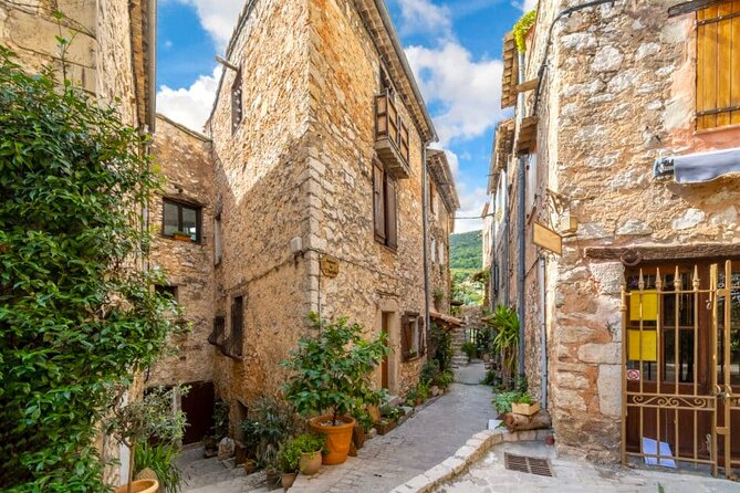 Villages Médiévaux,Grasse, Gourdon, Tourrettes sur Loup, St Paul - Gourdon’s Eagle’s Nest: ramparts, churches, and the best-looking pause