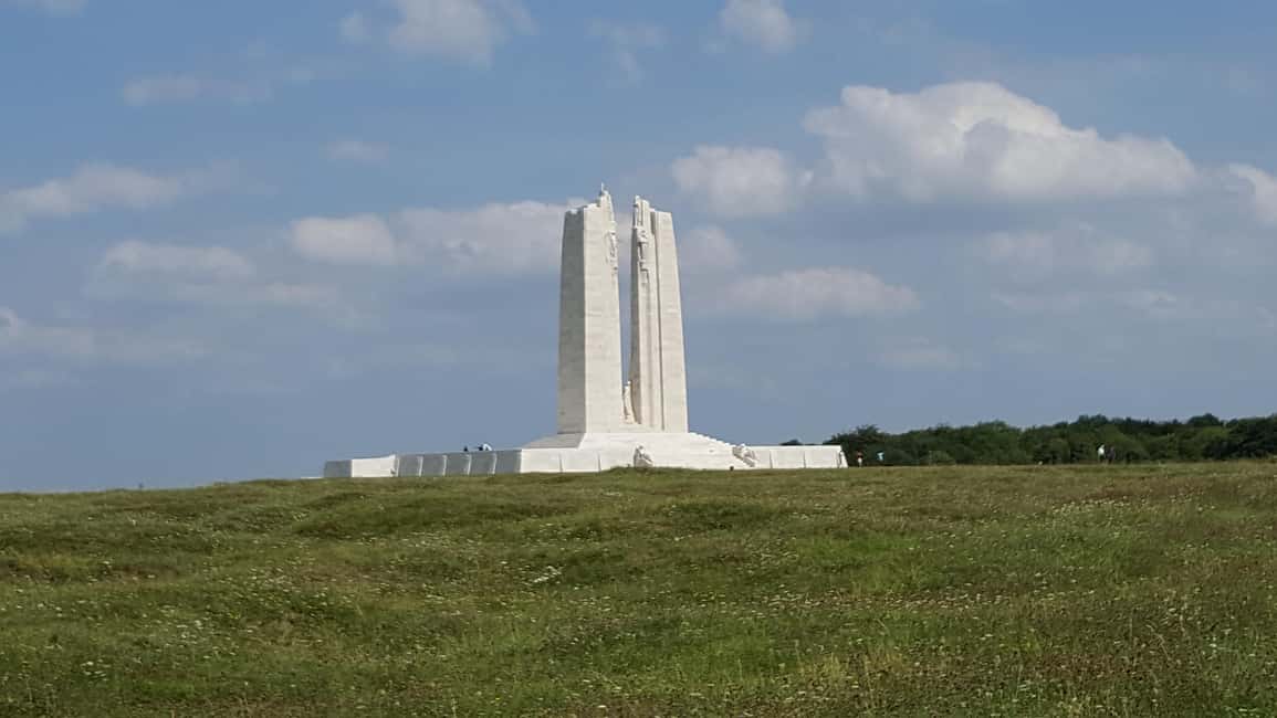 Vimy, The Somme: Canada in the Great War from Amiens, Arras - Hawthorn Crater and the force beneath the ground