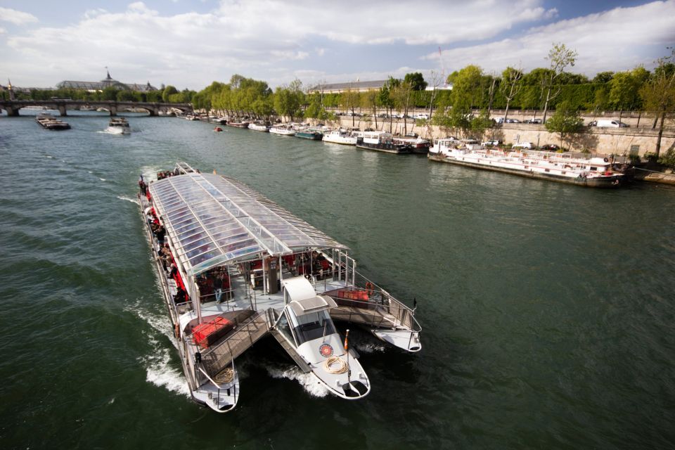 Vintage 2CV tour + Cruise - Key highlights you’ll feel right away