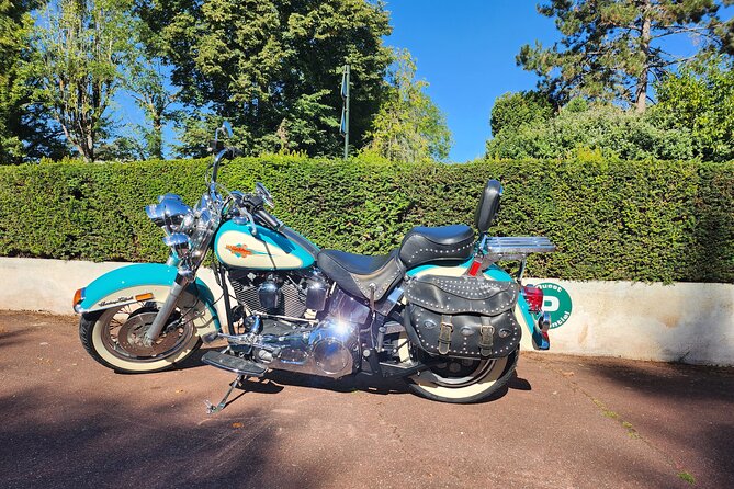 Vintage Motorcycle Rental in Paris - The paperwork and return process