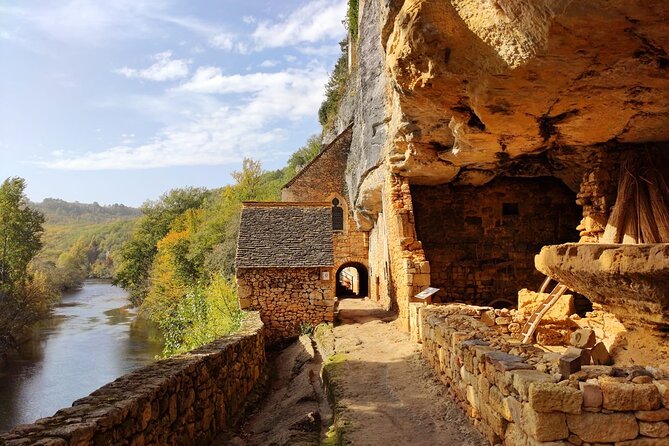 Visit of the Troglodytic Village of Madeleine - The route in about 2 hours: how the timing usually feels