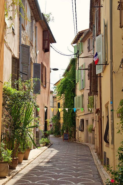 Visit Saint Paul de Vence, Antibes, and Cannes: 7-Hour Tour - Saint-Paul-de-Vence: The Late-Day Village That Makes the Whole Trip Click