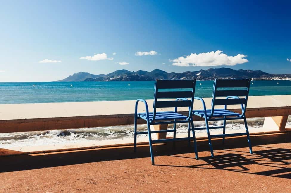 Visit Saint Paul de Vence, Antibes, and Cannes: 7-Hour Tour - Antibes: Citadel Views, Market Energy, and Cap d’Antibes Scenery