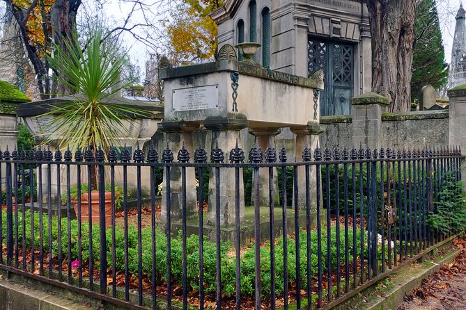 Visit to Père Lachaise Cemetery: a self-guided tour - Practical Details Before You Book