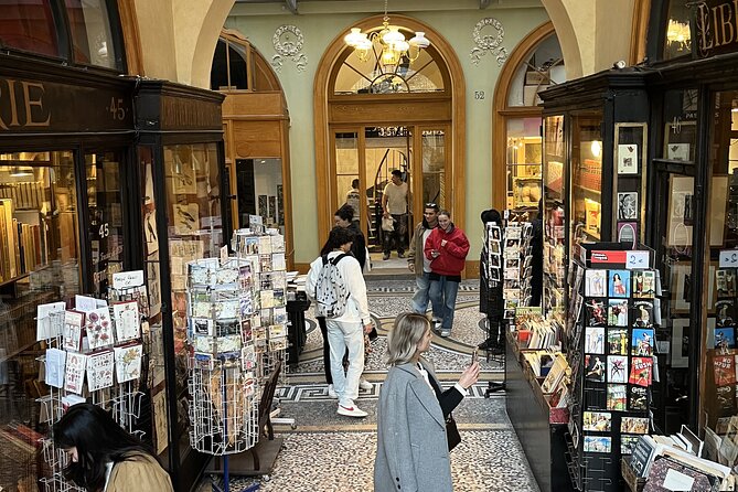 Walking tour of the Covered Passages of Paris -10 people max - Passage Jouffroy and the pleasure of browsing