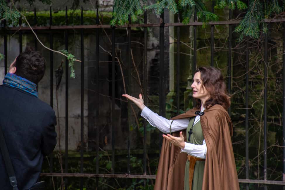 Walking tour with an Actor-Guide: Rouen with Joan of Arc - Meeting Joan at the Donjon
