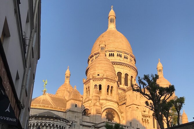 Welcome to Paris - The Louvre without museum entry