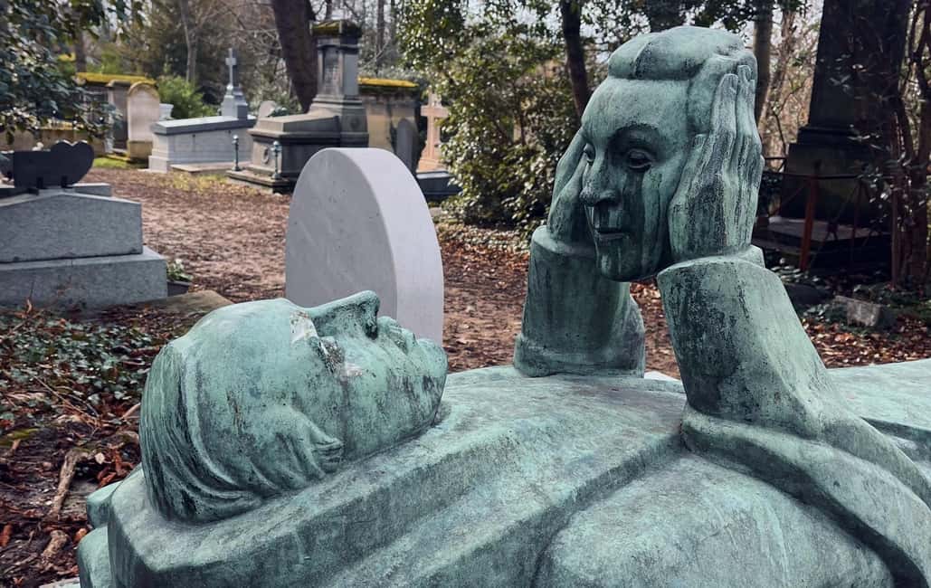 Who Killed Victor ? Escape Game at Père Lachaise Cemetery - Who Killed Victor? A Whodunit in Père Lachaise (Not a Usual Tour)