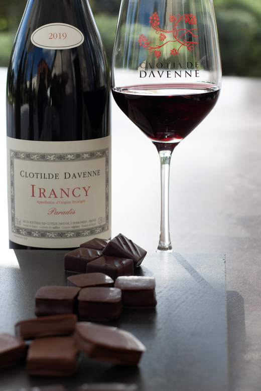 Wine and chocolat tasting at Chablis. - Who will enjoy this most?
