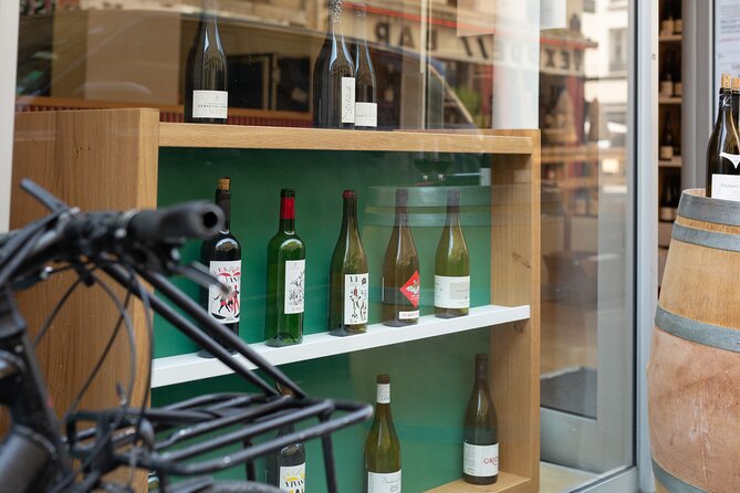 Wine Tasting in Paris right next to Père Lachaise & l'Atelier des lumières - A small wine shop near two useful Paris stops