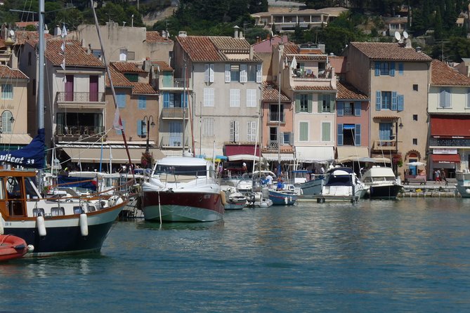 Wine Tour Bandol & Cassis from Marseille - Le Castellet: two hours for a perched village and lunch